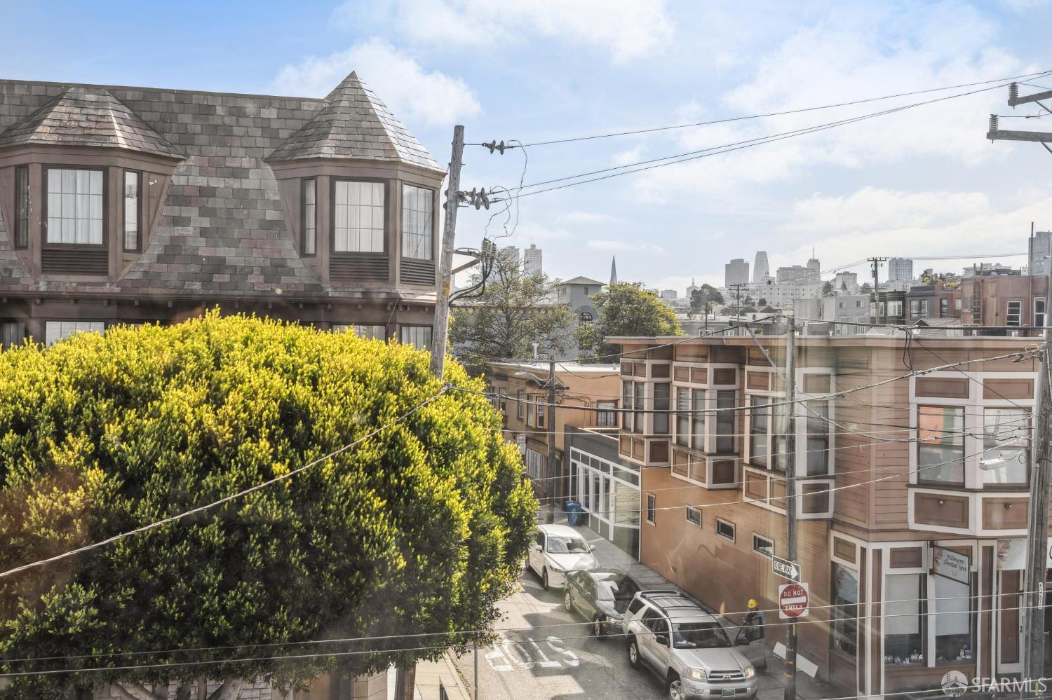 3235 Fillmore Street Unit: #4