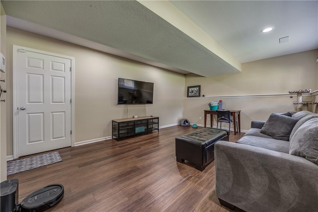 604 FAIRWAY Road