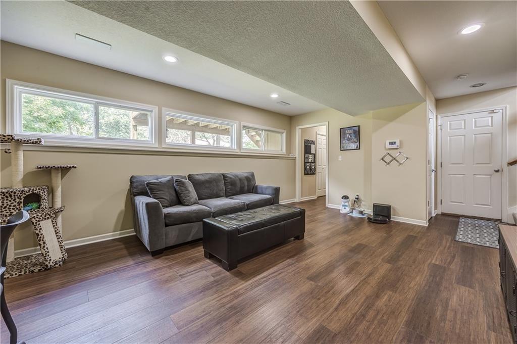 604 FAIRWAY Road