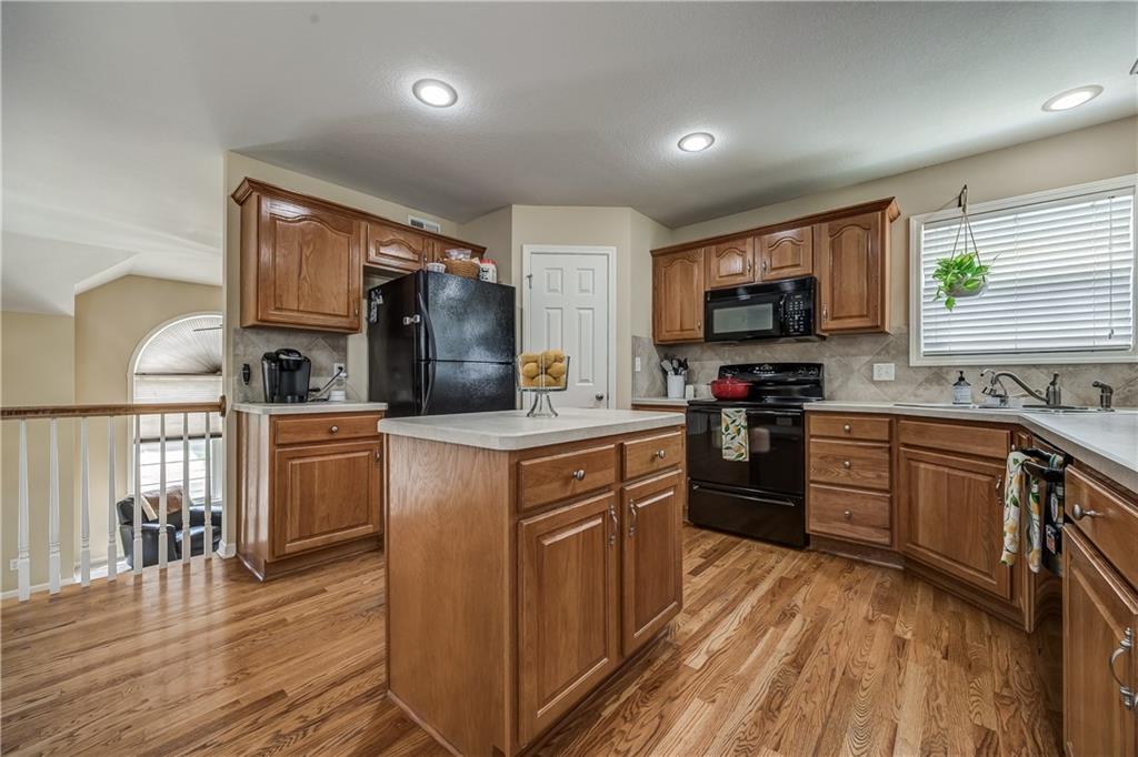 604 FAIRWAY Road