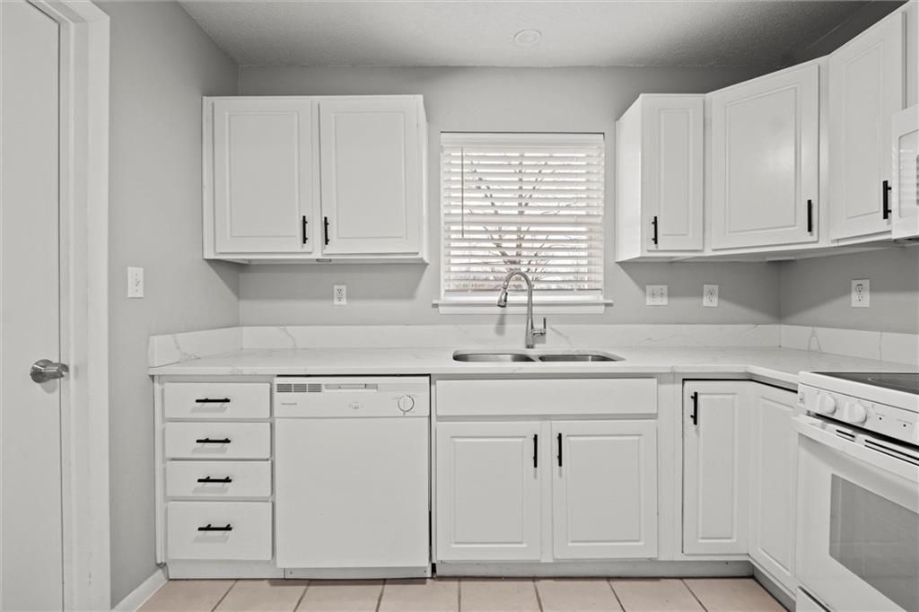 2801 W 76th Street