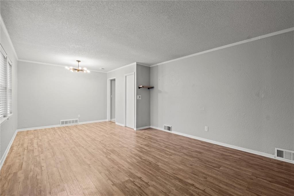 2801 W 76th Street