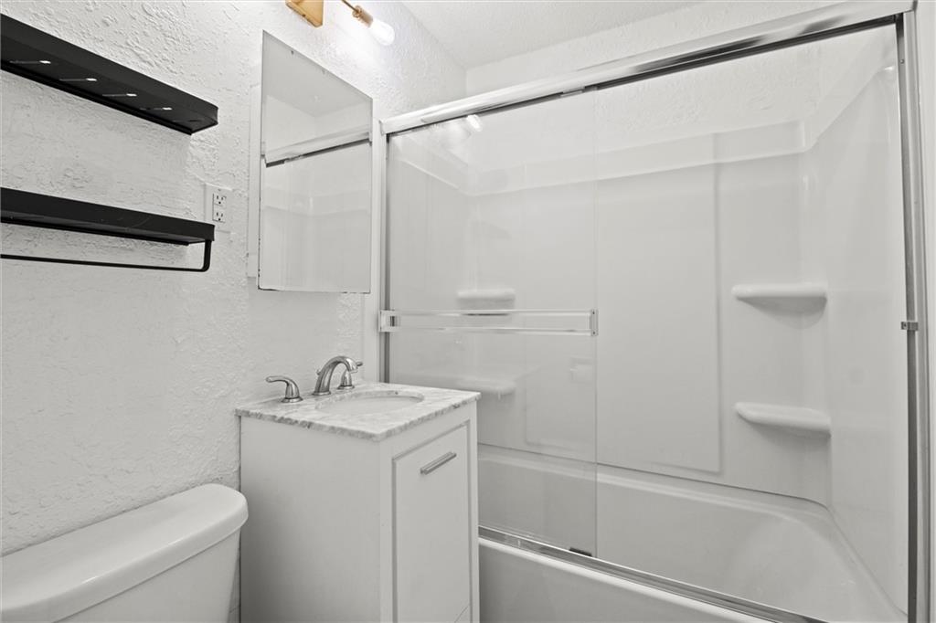 2801 W 76th Street