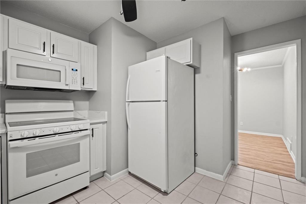 2801 W 76th Street