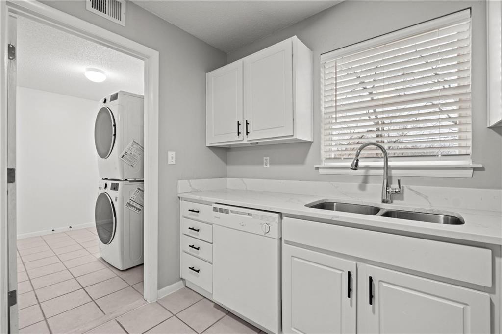 2801 W 76th Street