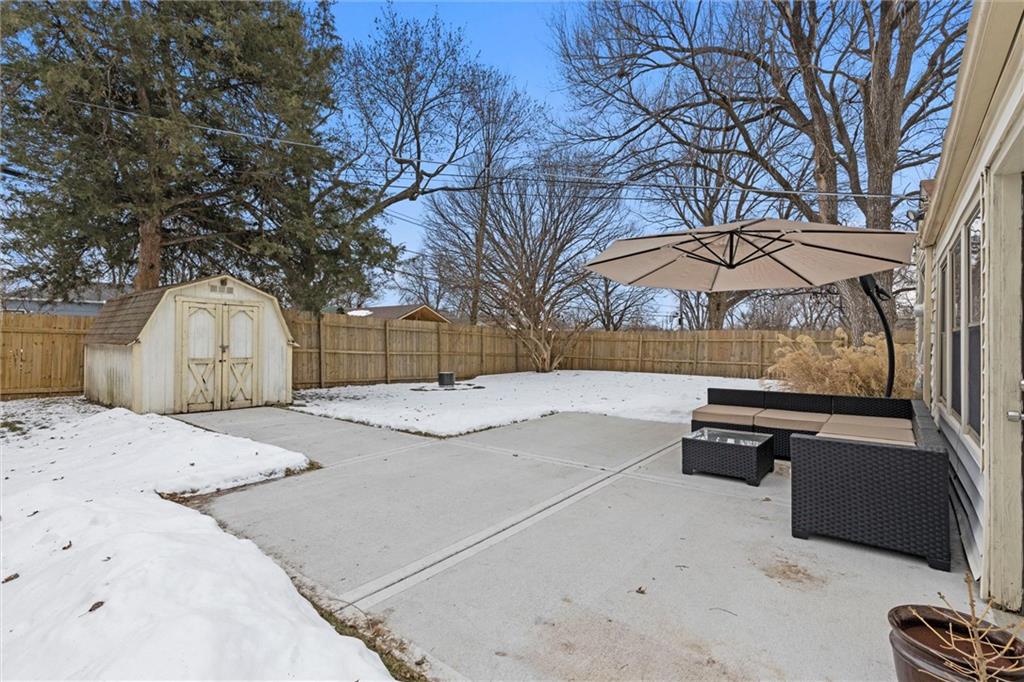 8507 W 69TH Street