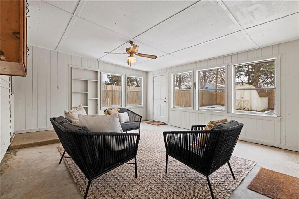 8507 W 69TH Street