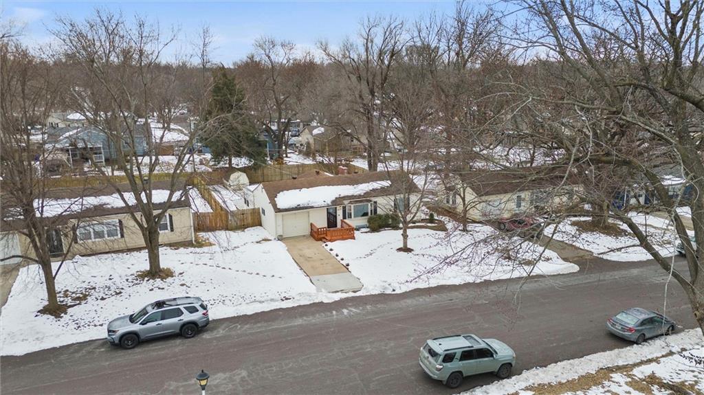 8507 W 69TH Street