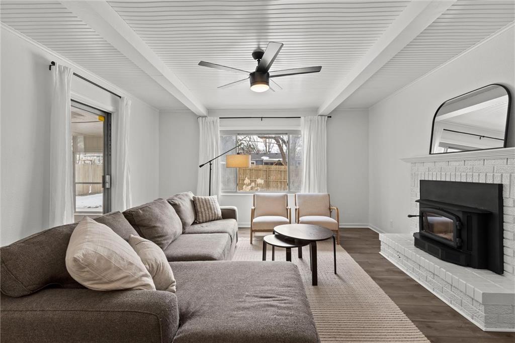 8507 W 69TH Street