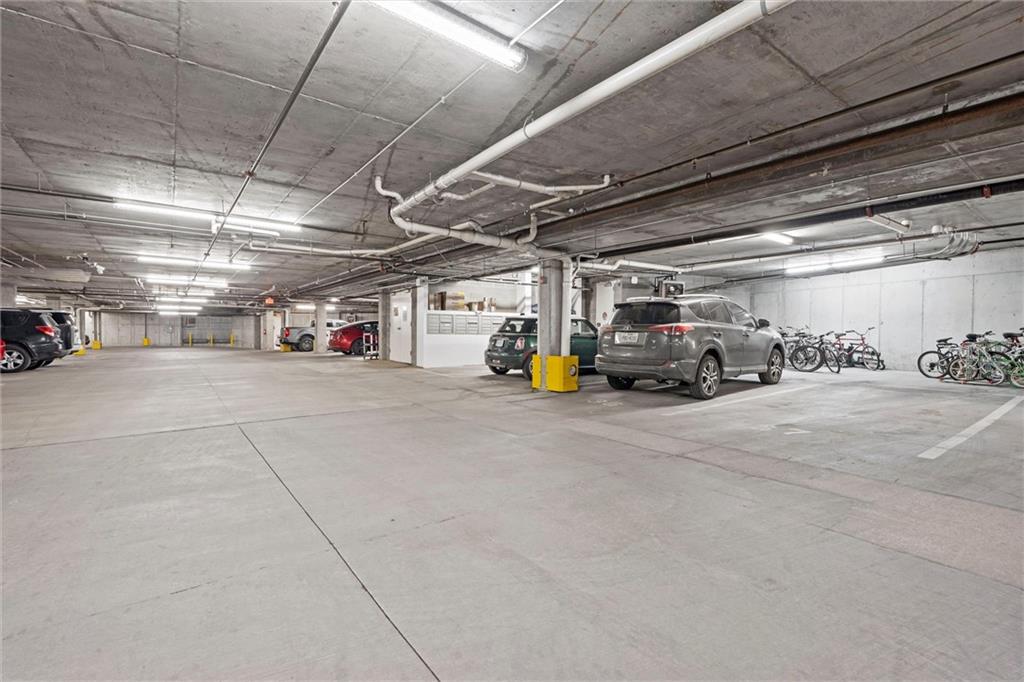 4521 Wornall Road Unit: 201