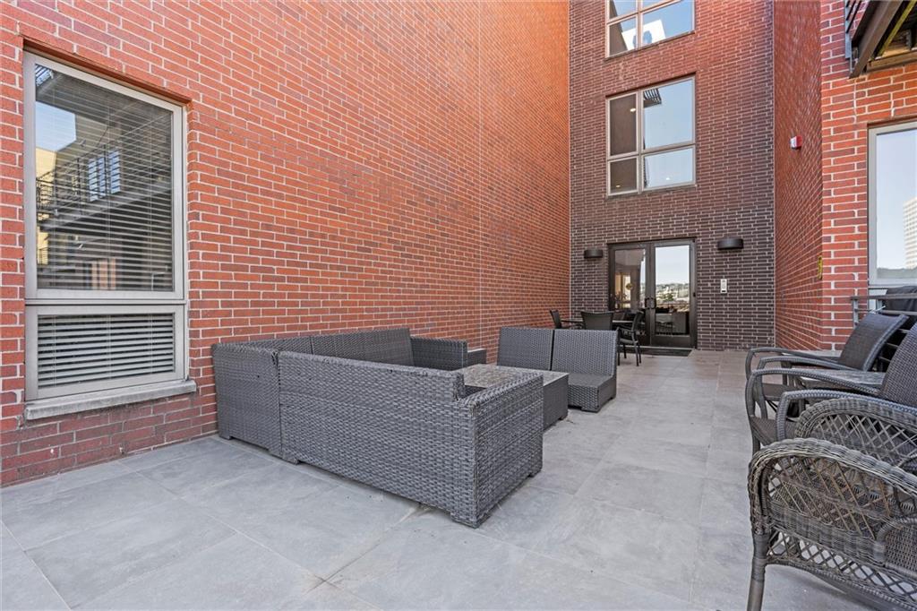 4521 Wornall Road Unit: 201