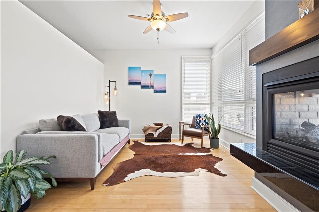 4521 Wornall Road Unit: 201