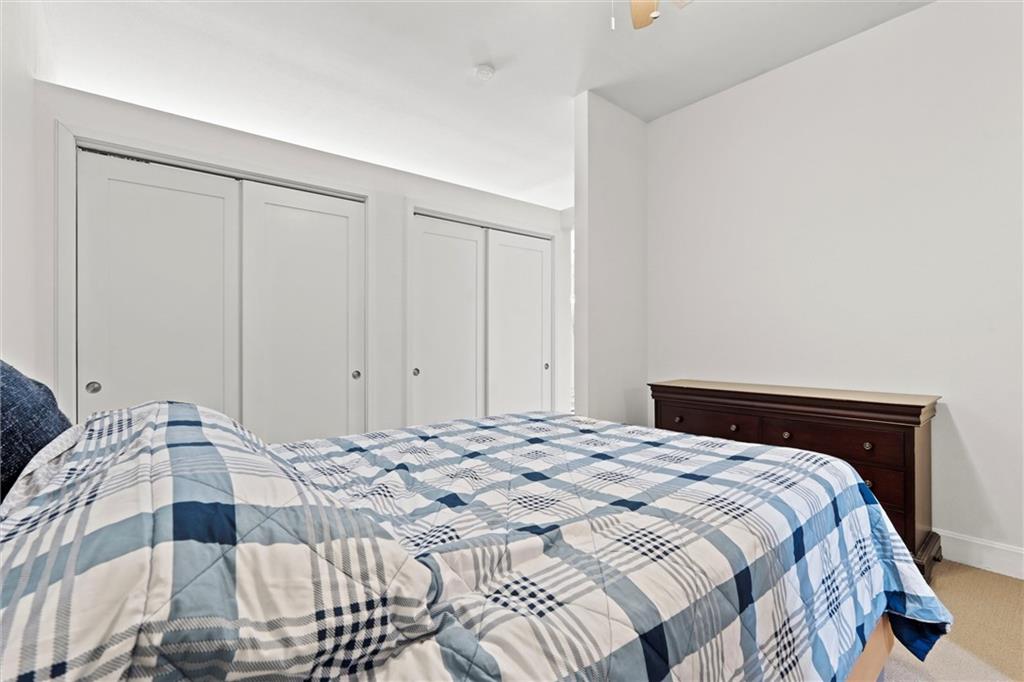 4521 Wornall Road Unit: 201