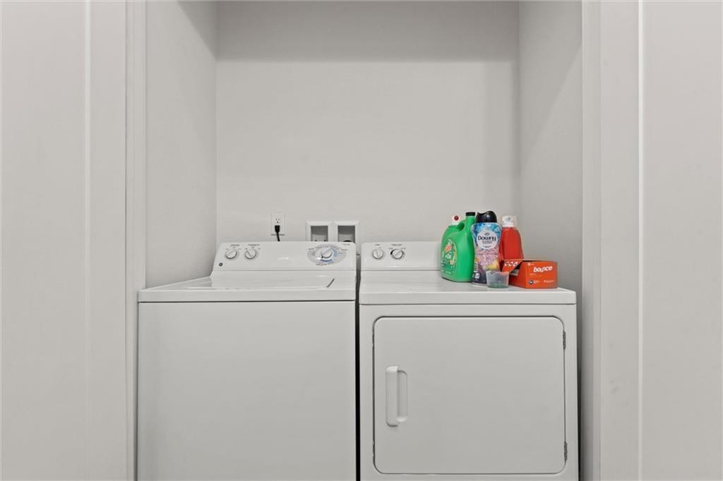 4521 Wornall Road Unit: 201
