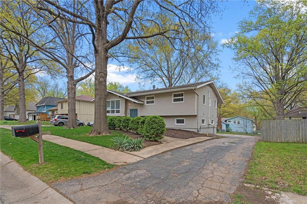 328 S Meadowbrook Lane