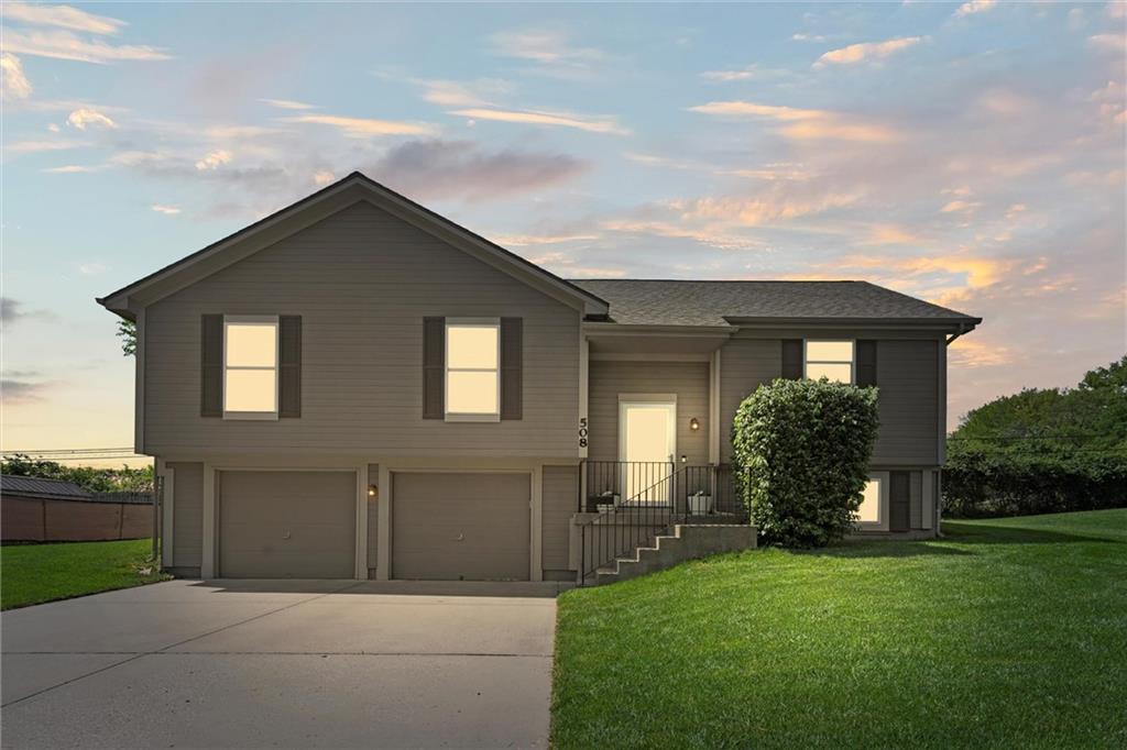 508 NW Village Drive