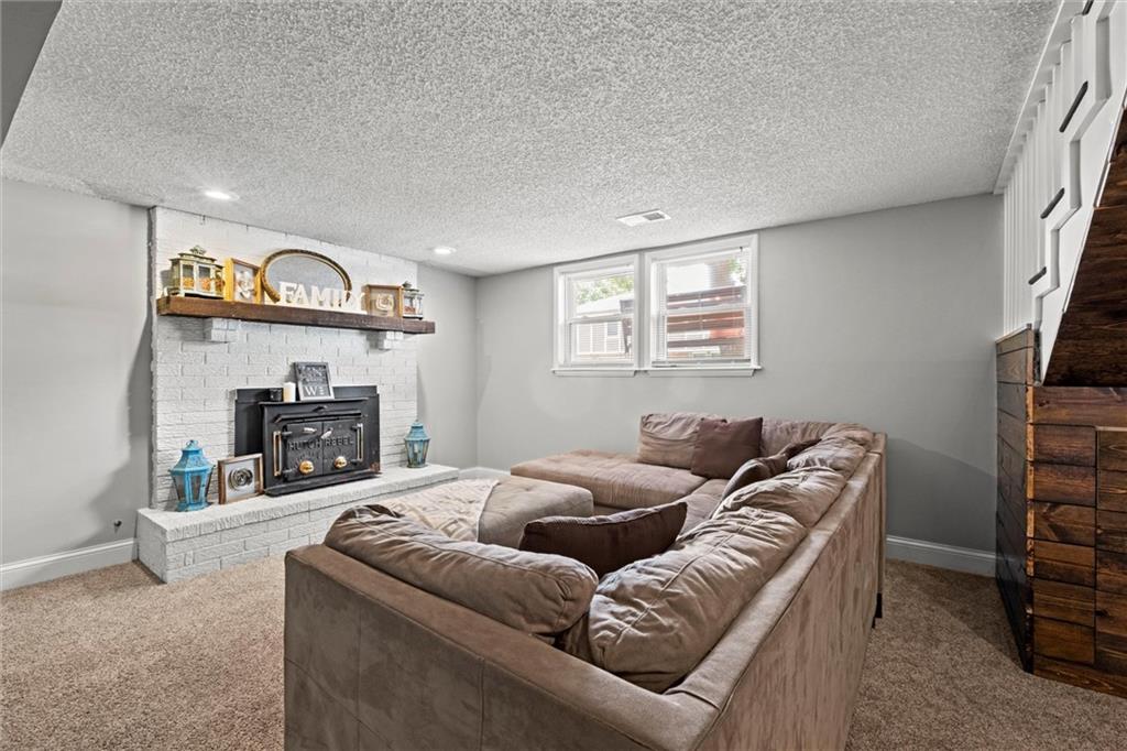 612 S 6th Street