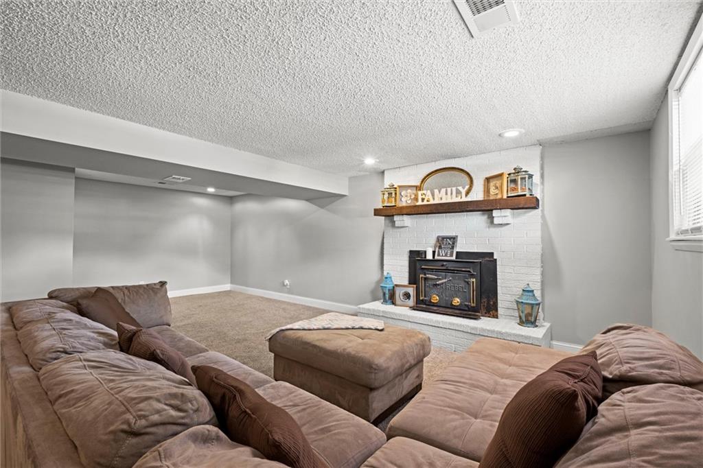 612 S 6th Street