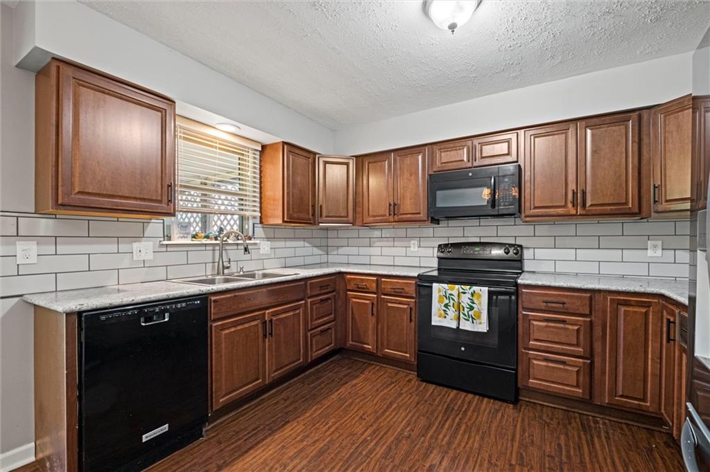 612 S 6th Street