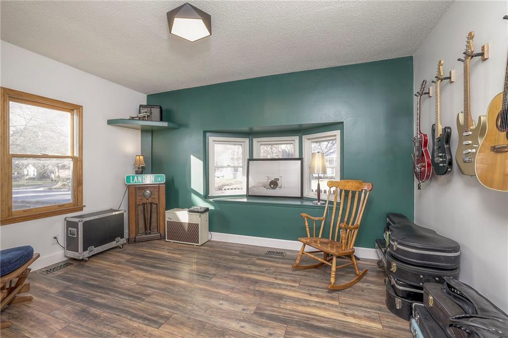 601 S INDEPENDENCE Street