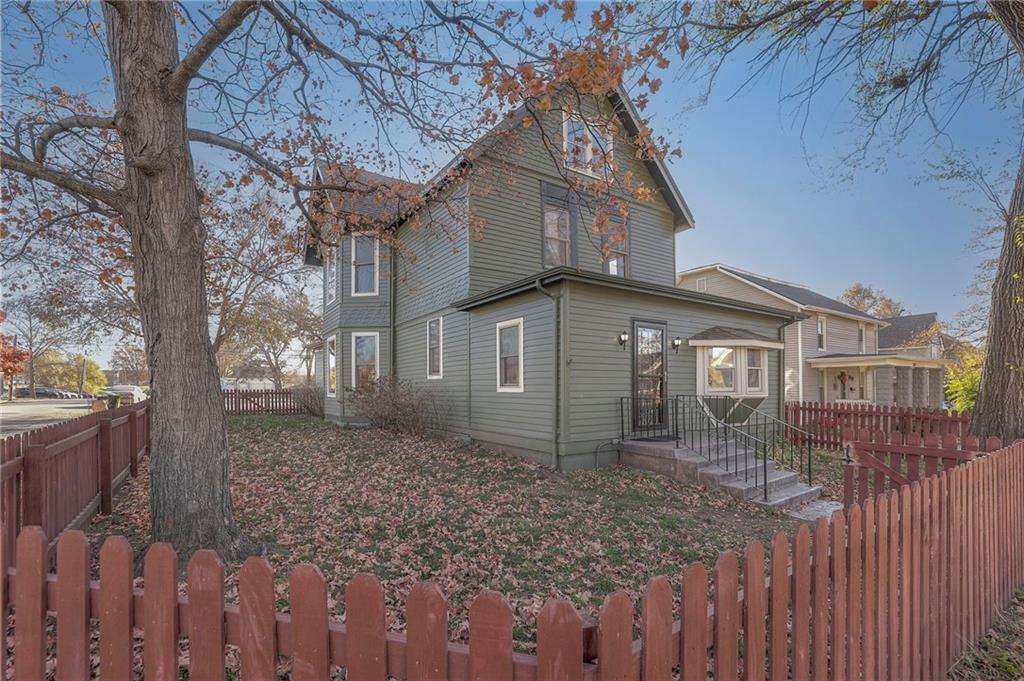 601 S INDEPENDENCE Street