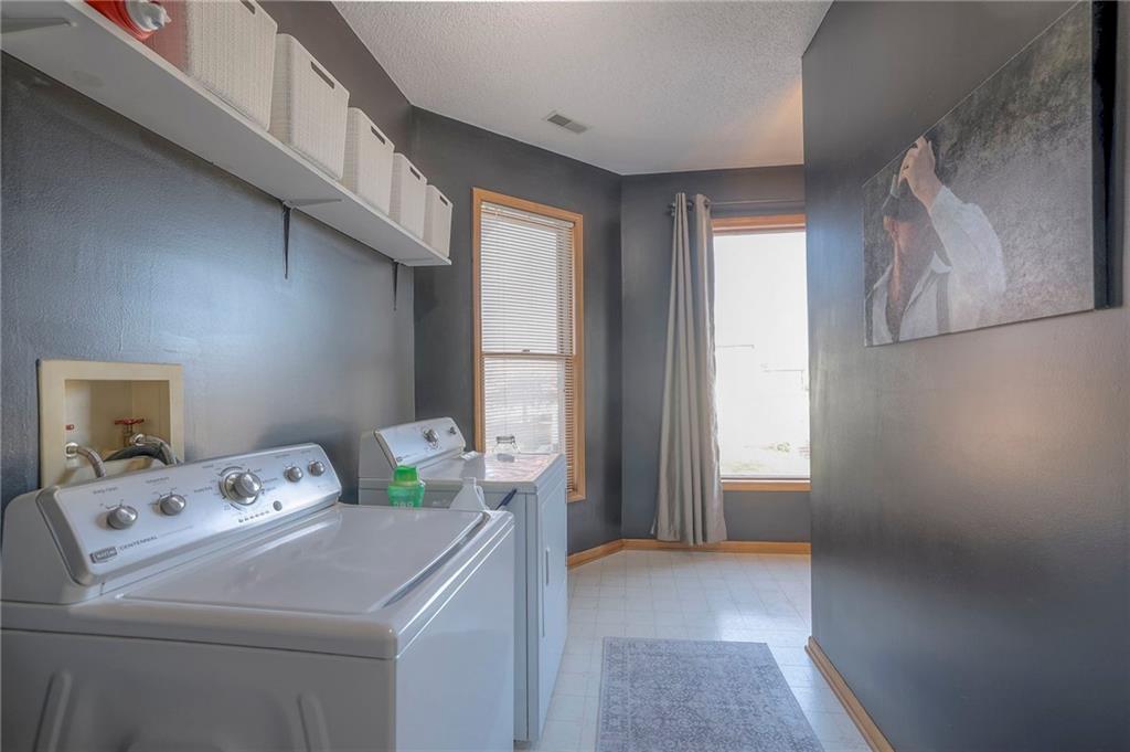 601 S INDEPENDENCE Street