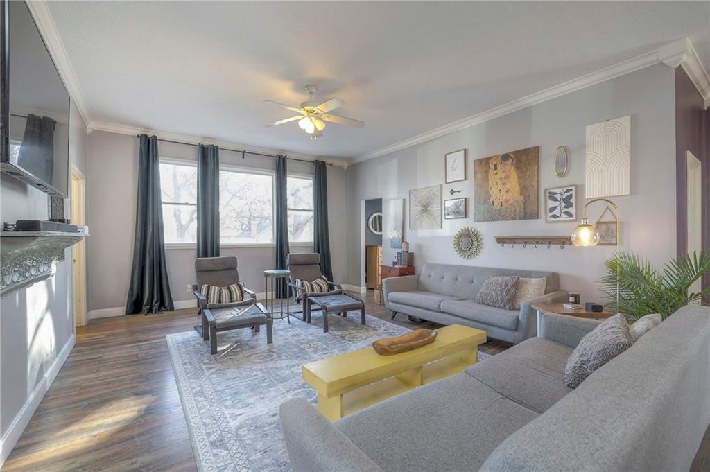 601 S INDEPENDENCE Street