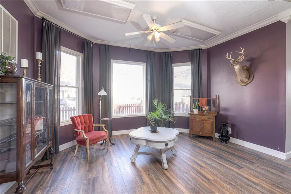 601 S INDEPENDENCE Street