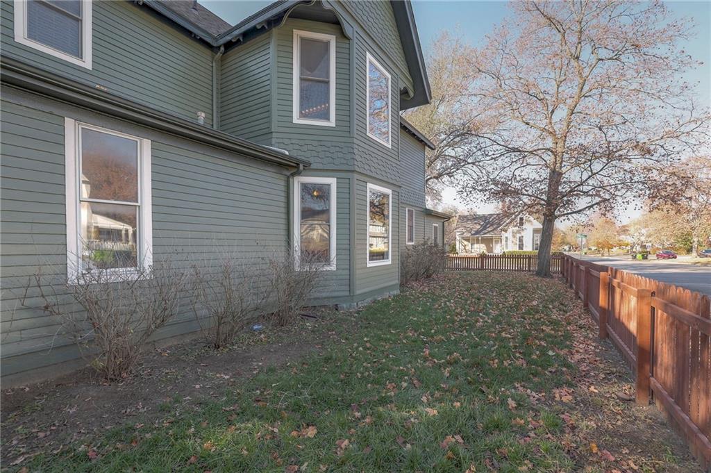 601 S INDEPENDENCE Street