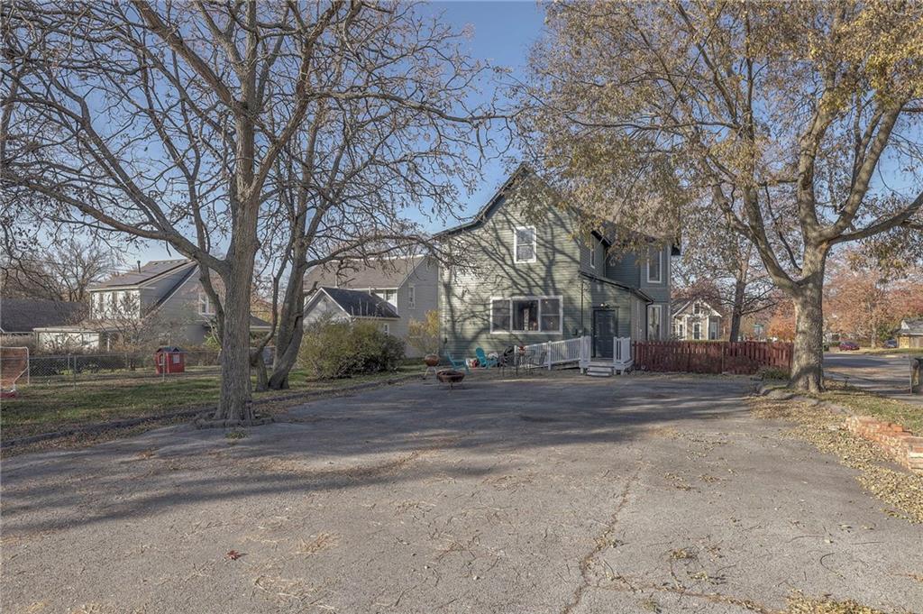 601 S INDEPENDENCE Street