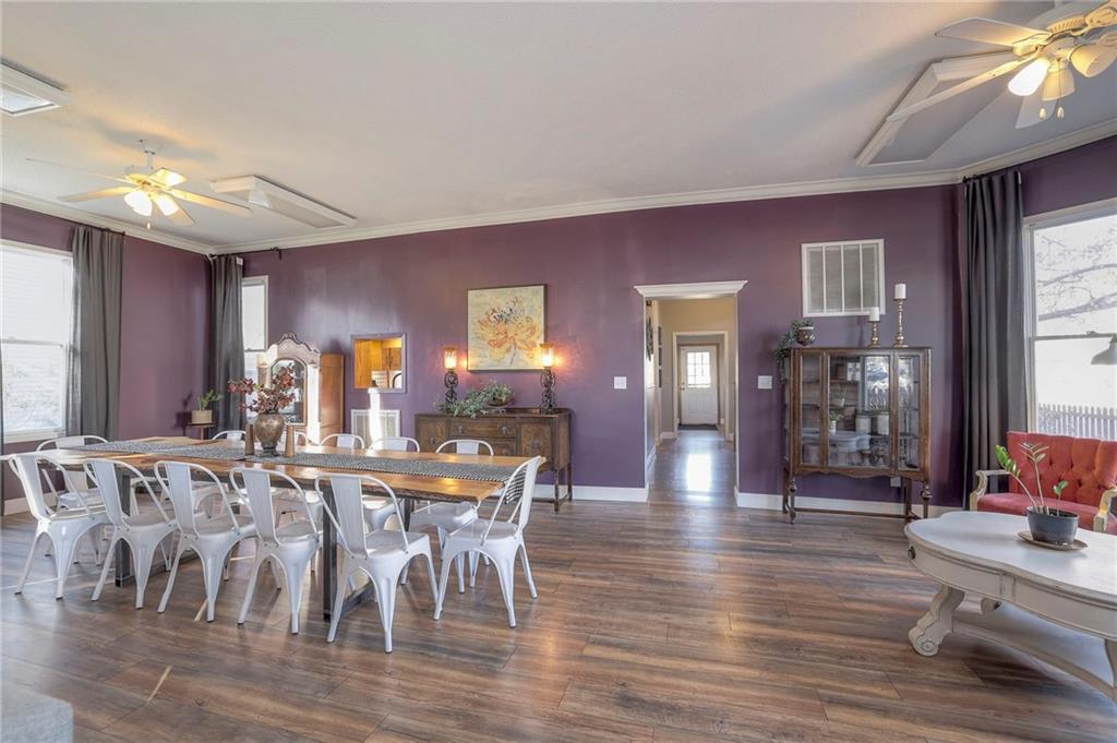 601 S INDEPENDENCE Street