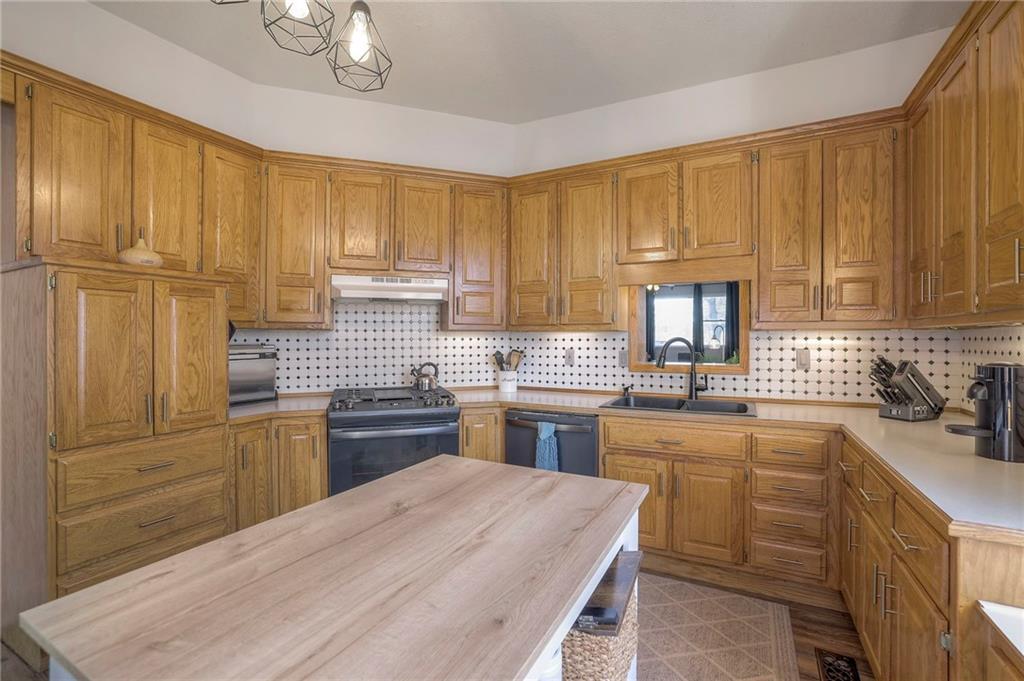 601 S INDEPENDENCE Street