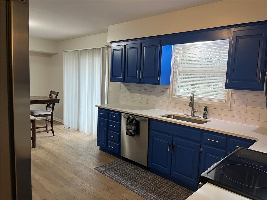 1208 NW Kingston Drive