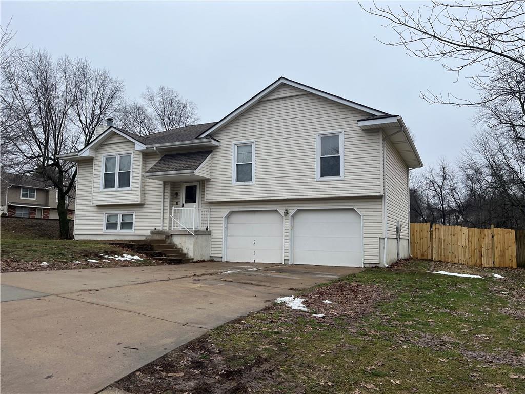 1208 NW Kingston Drive