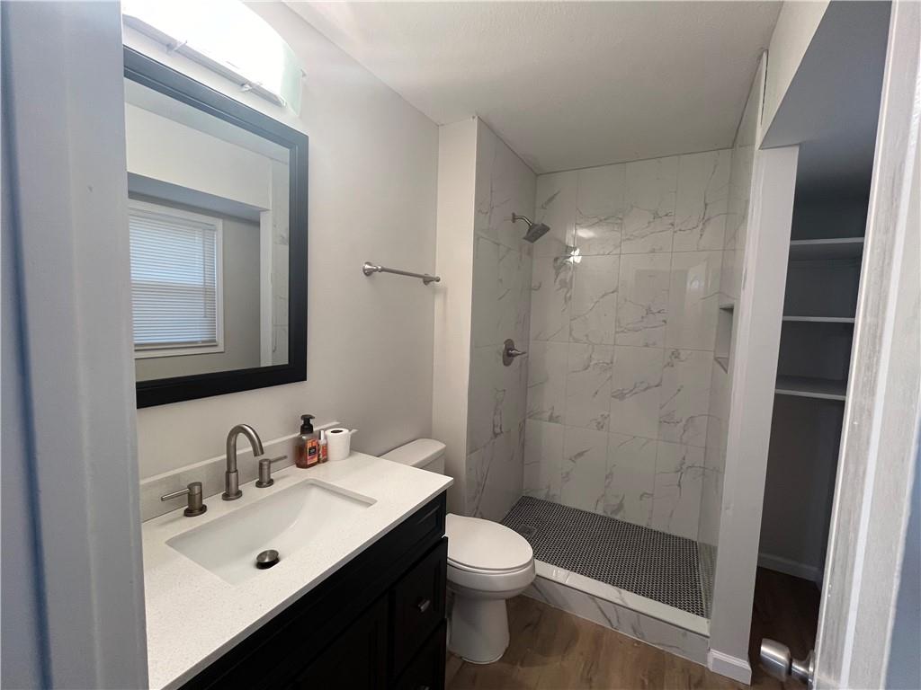 1208 NW Kingston Drive