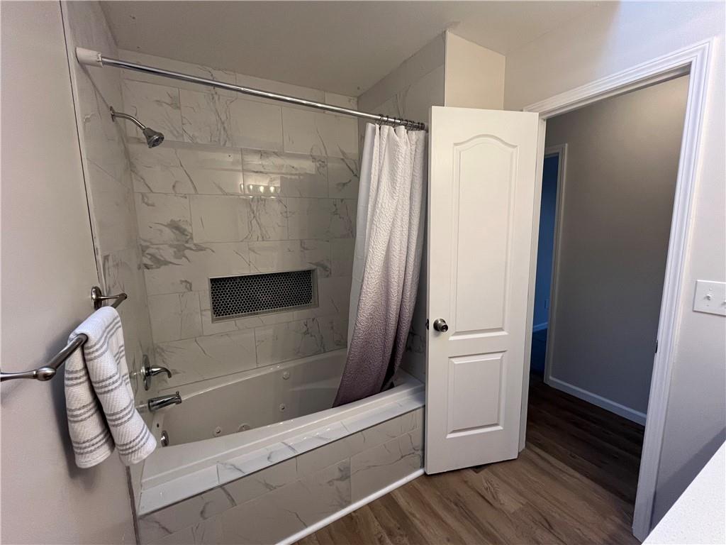 1208 NW Kingston Drive