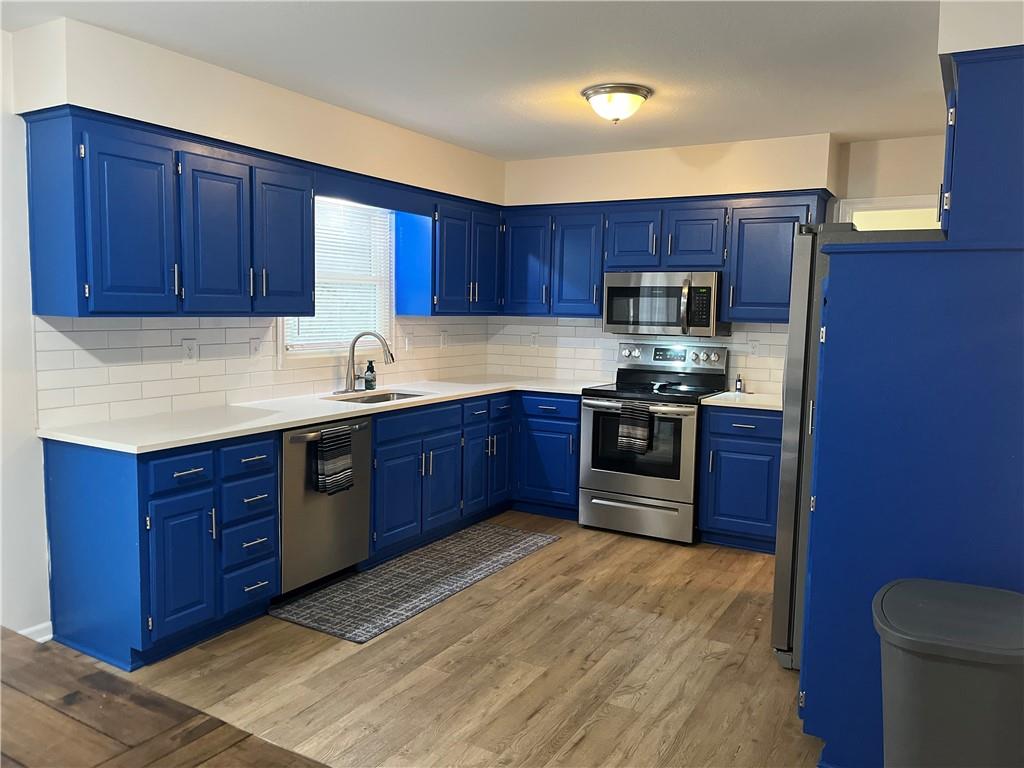 1208 NW Kingston Drive