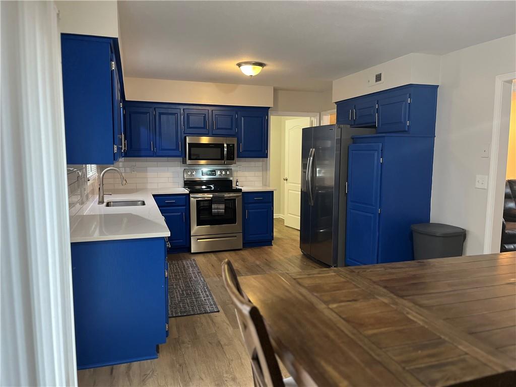 1208 NW Kingston Drive