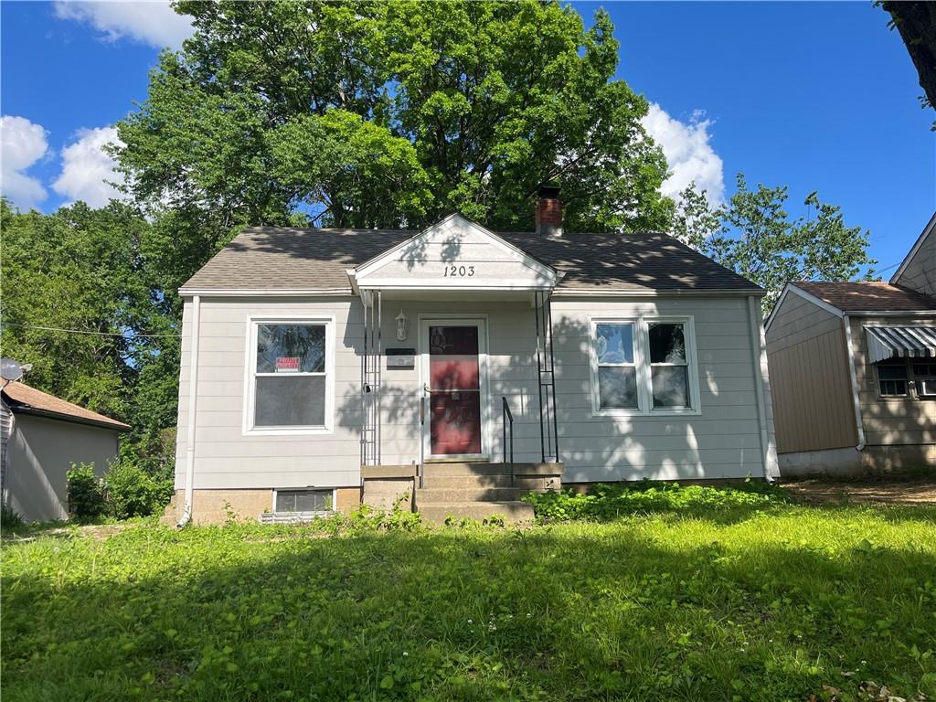 1203 N McCoy Street
