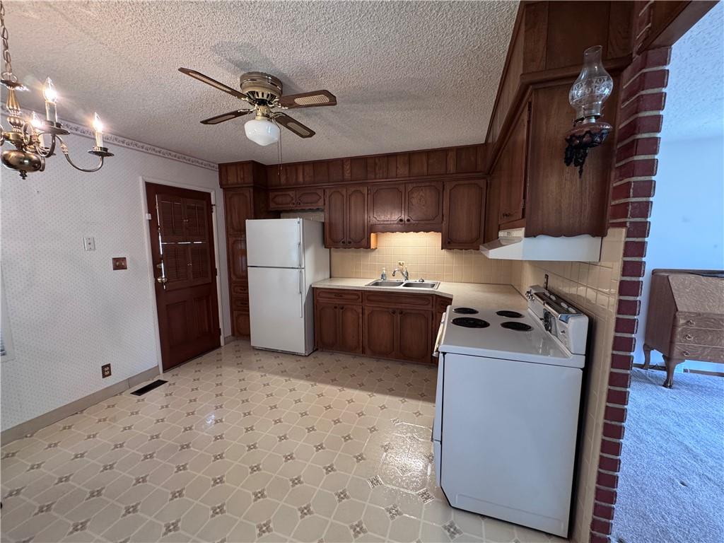 1313 N Cedar Crest Drive