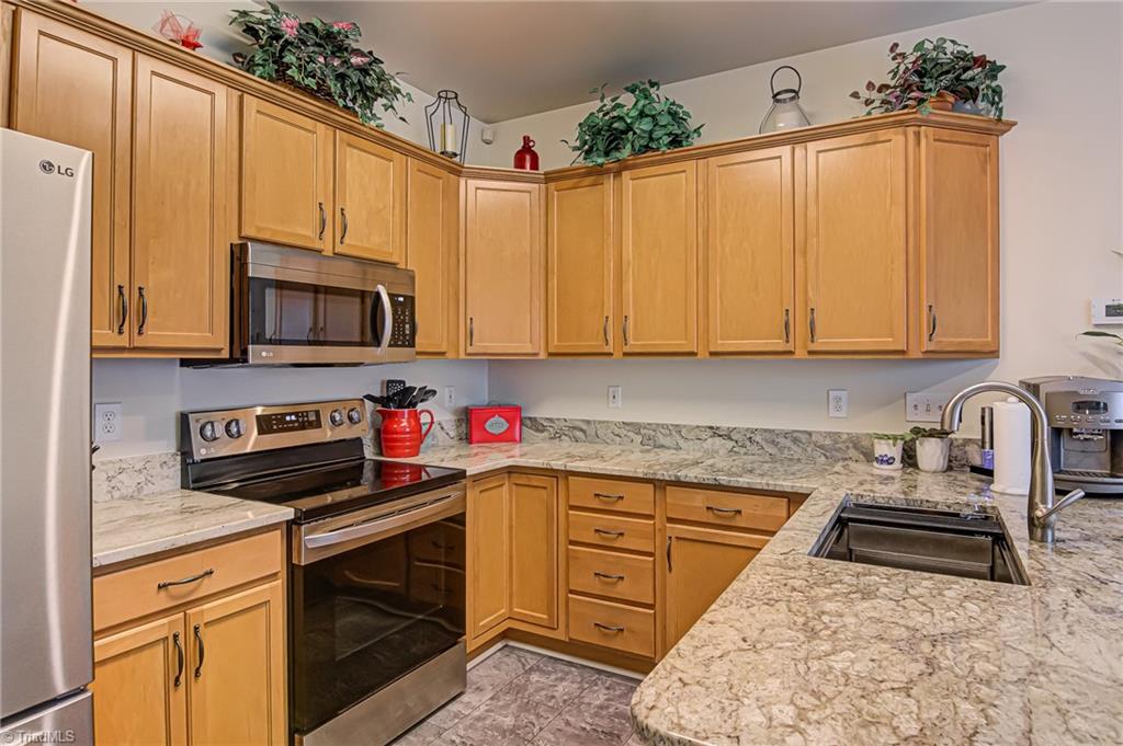 5823 Kenville Green Circle