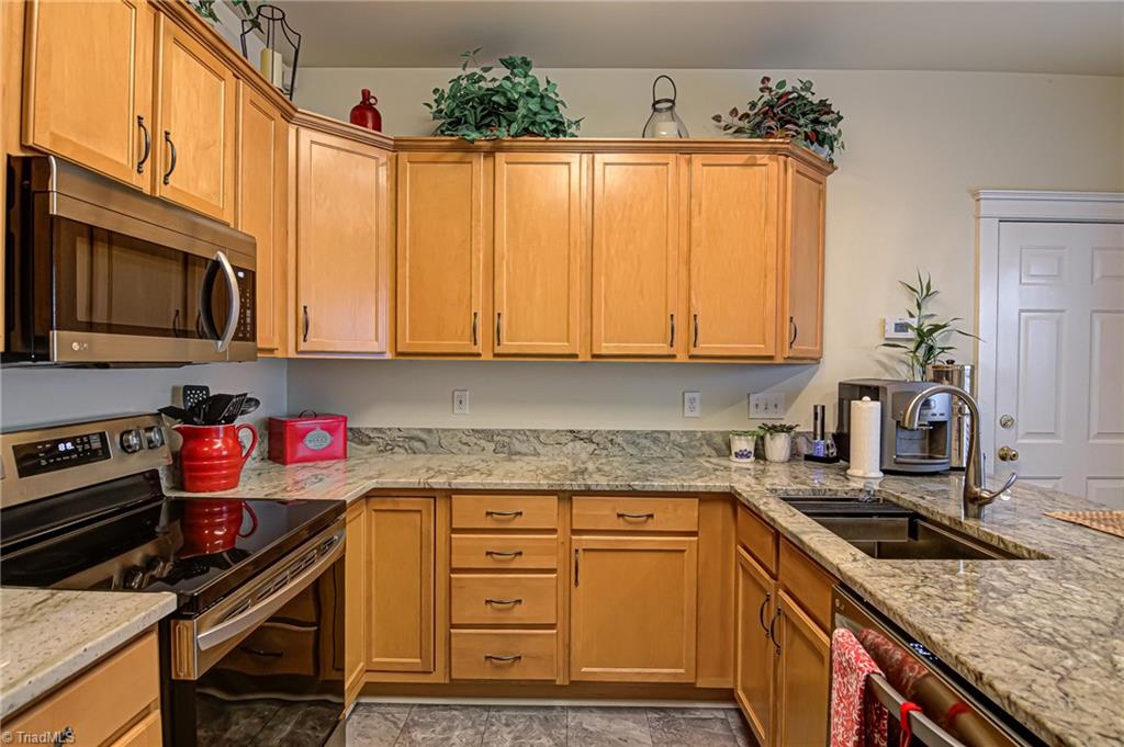 5823 Kenville Green Circle