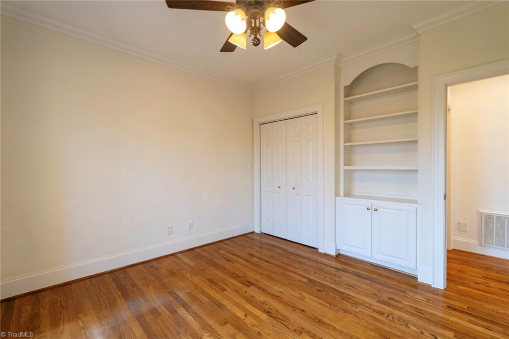 265 Nanzetta Way