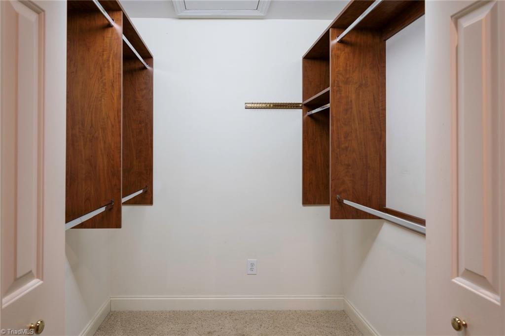 265 Nanzetta Way