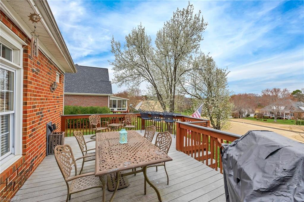 114 Scottsdale Drive