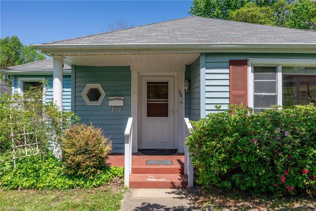 1041 Montgomery Street, Winston-Salem