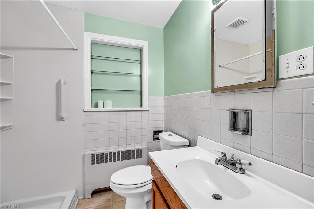 1041 Montgomery Street, Winston-Salem
