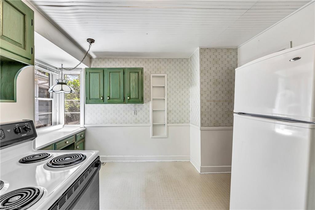 1041 Montgomery Street, Winston-Salem