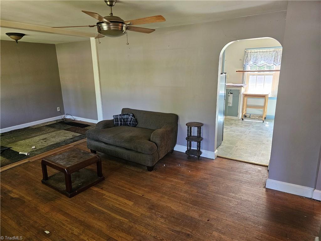 2558 Mountain Street