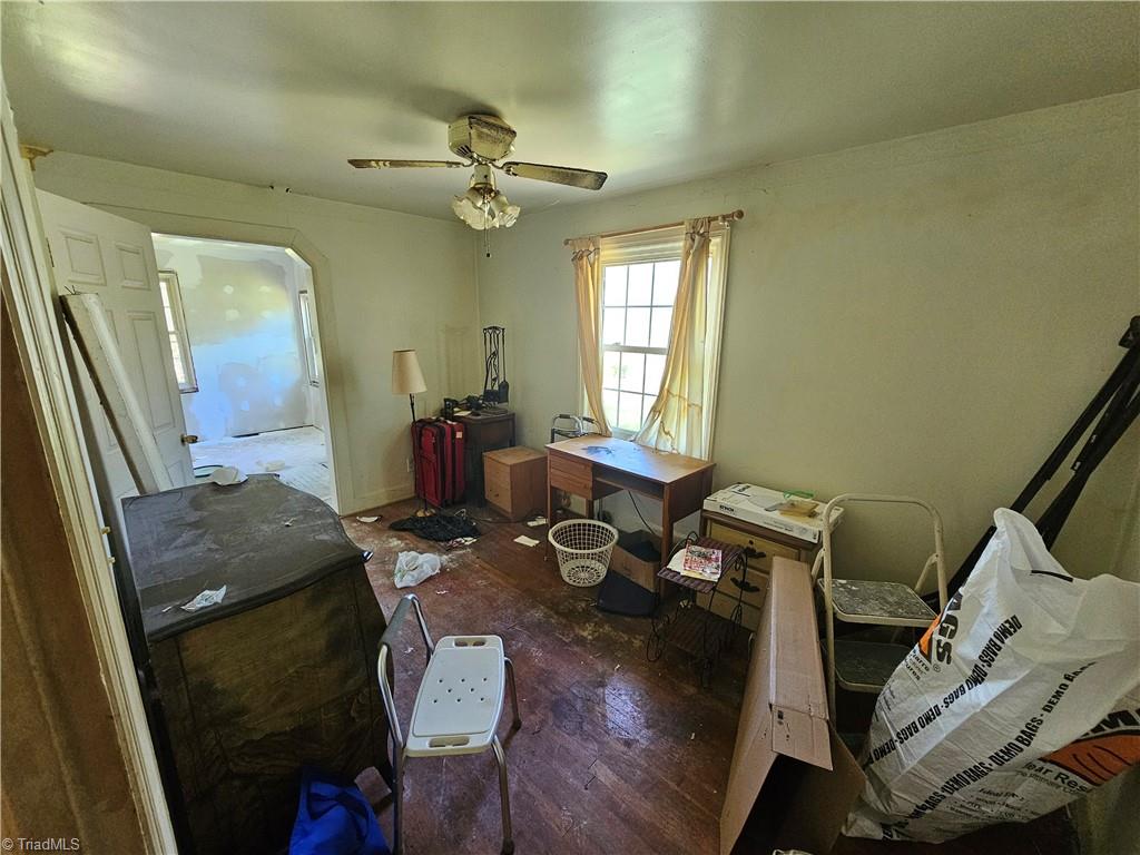 2558 Mountain Street